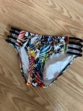 Venus bottoms size 8 New